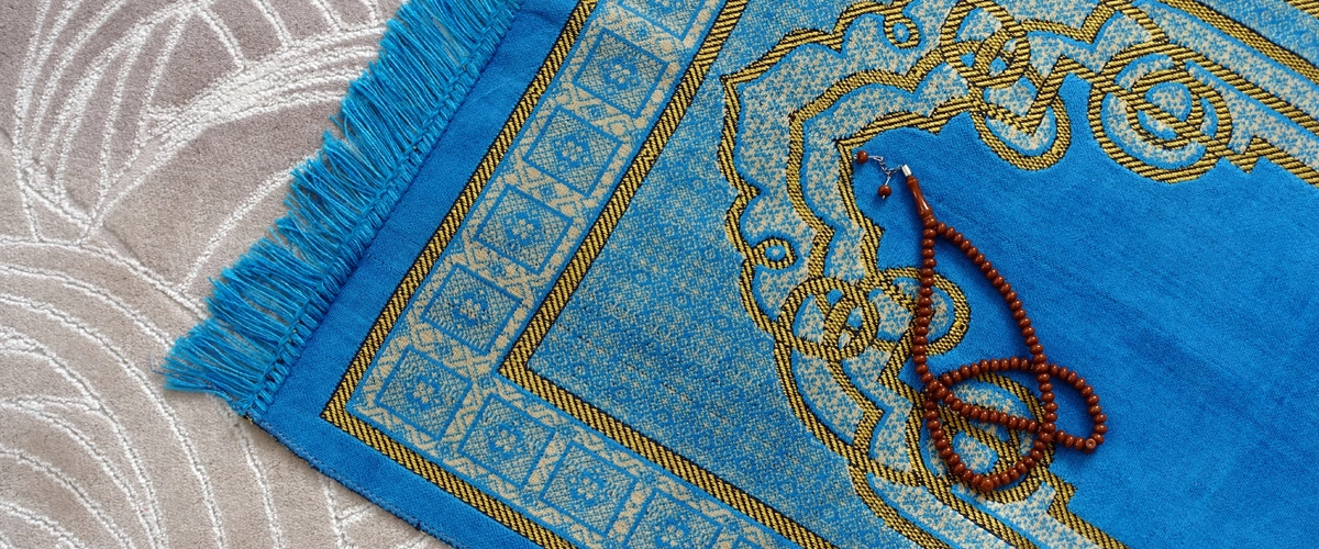 The Rise of Luxury Prayer Mats: Transforming Your Spiritual Space