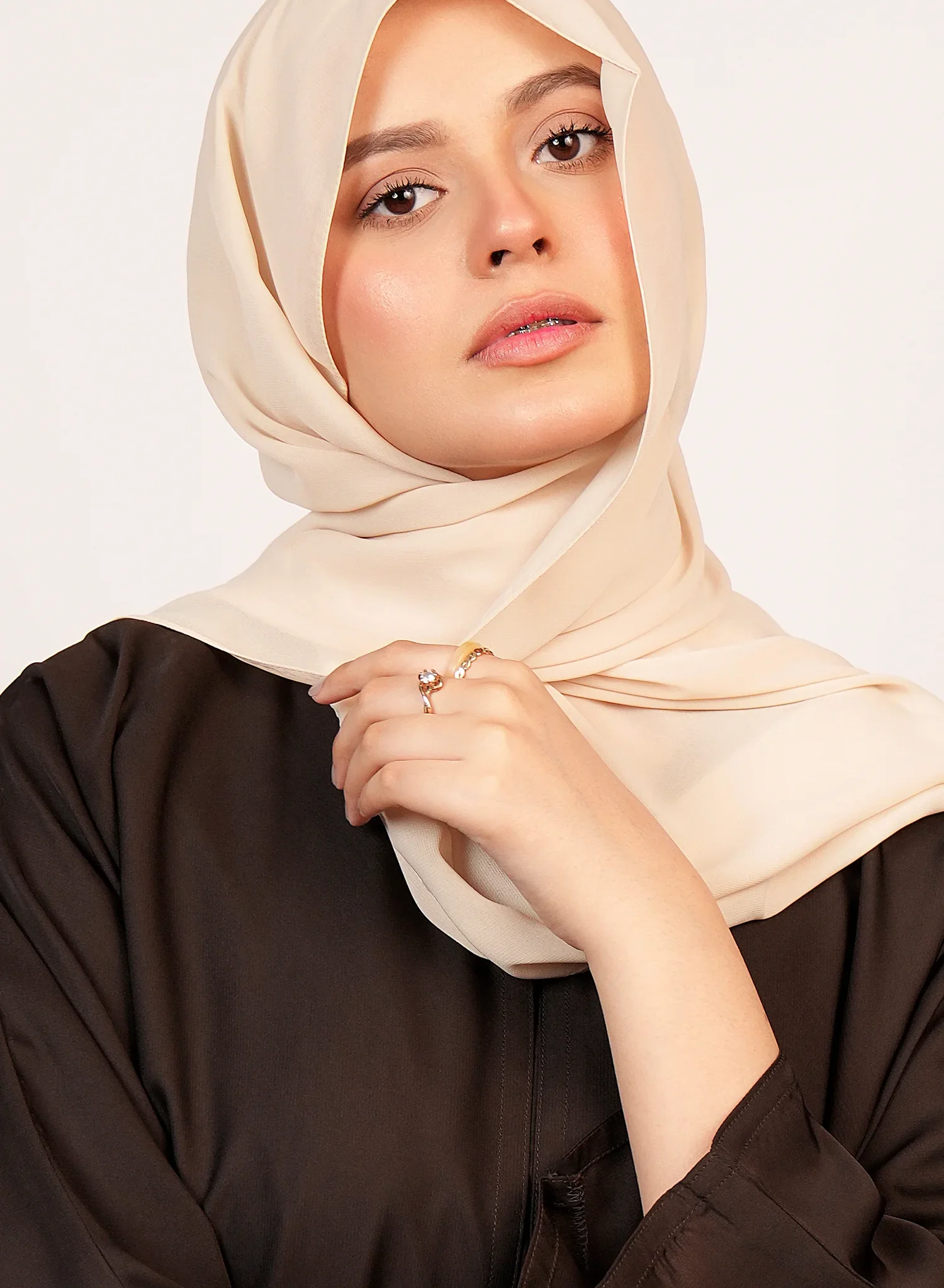 Luxe Chiffon Hijab – Soft Cream